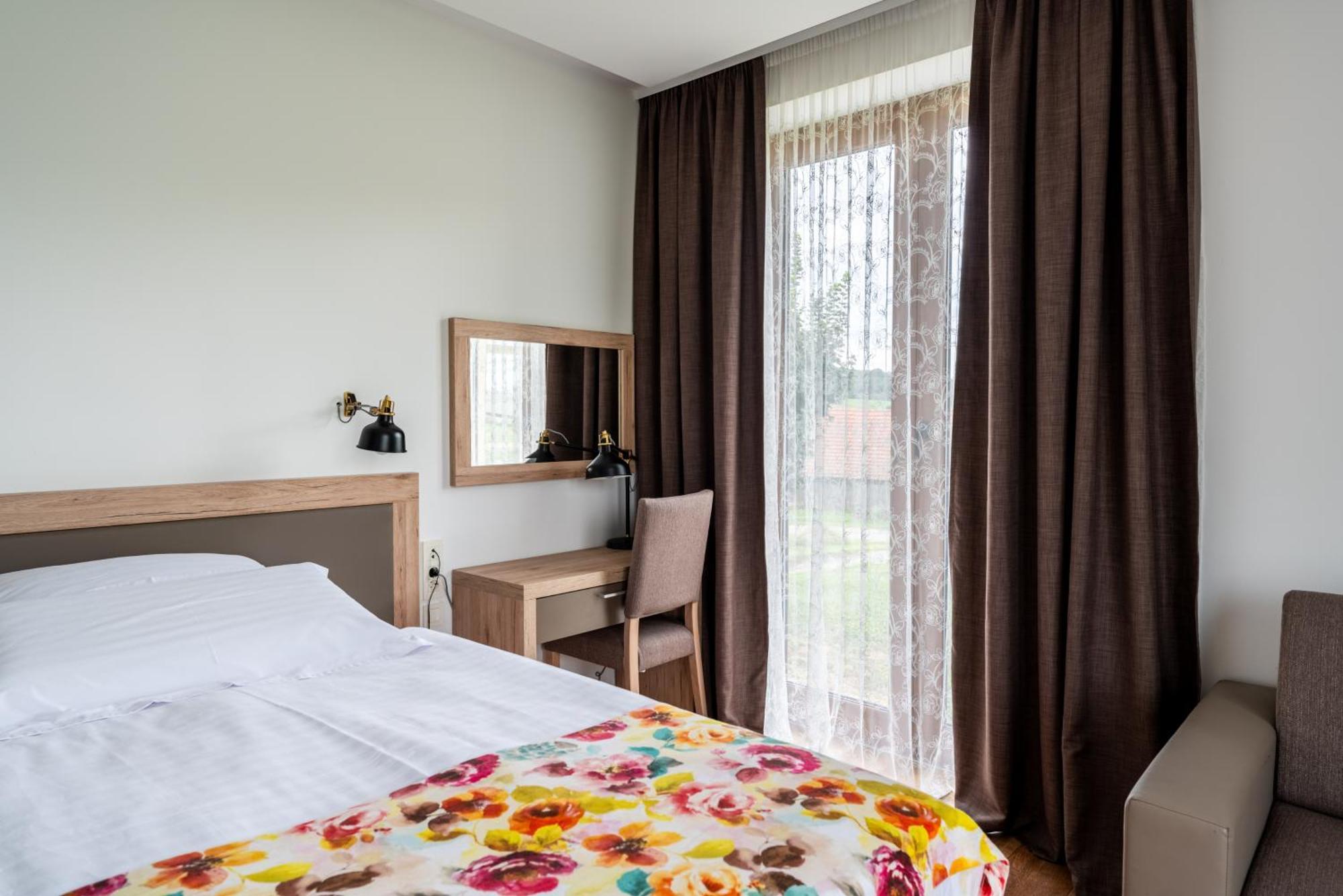 Bed&Breakfast Vinarija Coner Б'єловар Екстер'єр фото