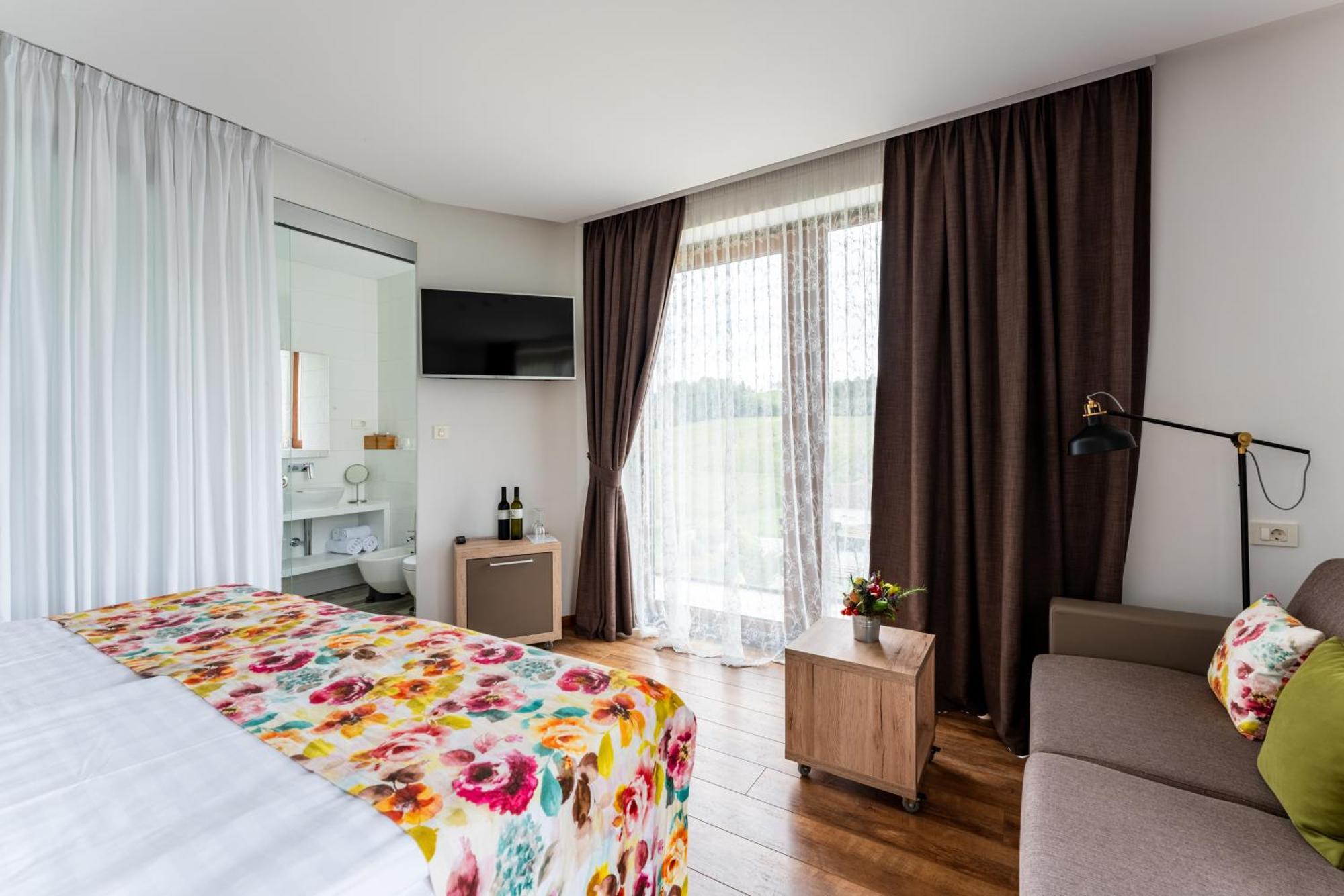 Bed&Breakfast Vinarija Coner Б'єловар Номер фото